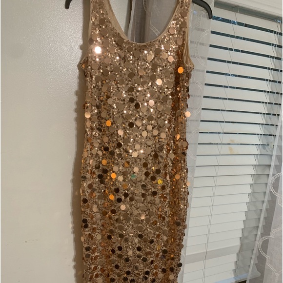 Dresses & Skirts - Dress